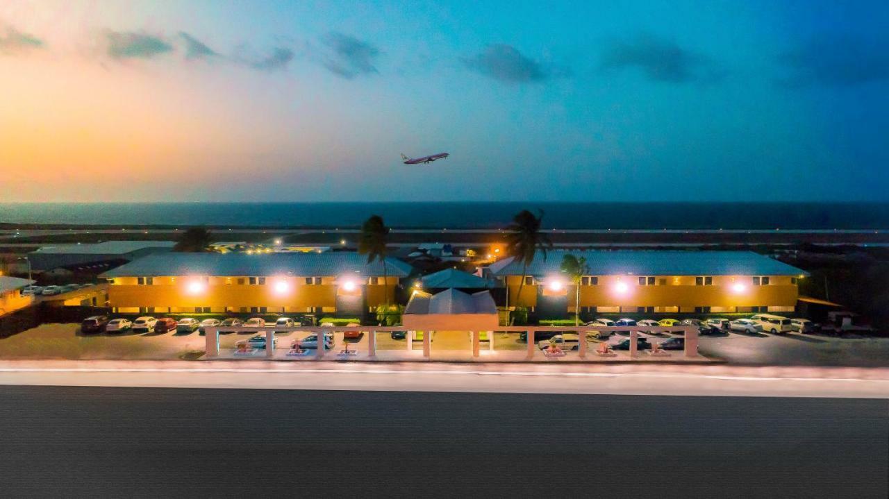 Curacao Airport Hotel Willemstad Exterior photo